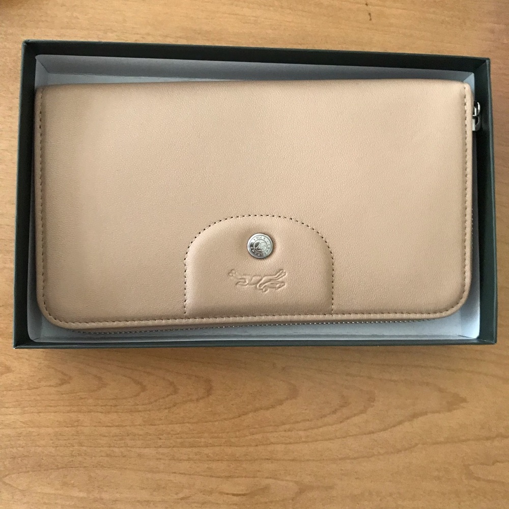 Longchamp wallet